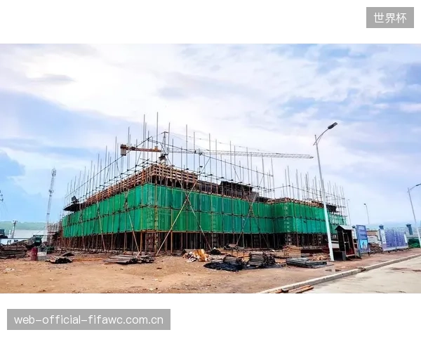 体育馆建设的“工厂化前移”：低收缩聚羧酸减水剂的精确预配正驱动地坪施工转向标准化